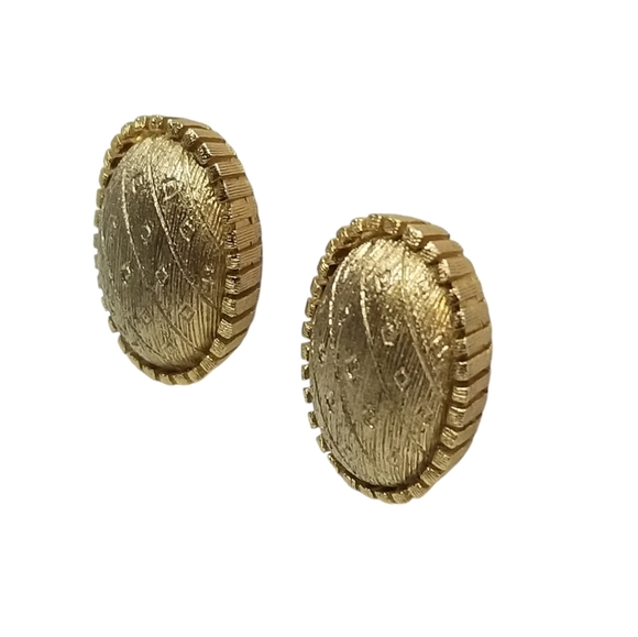 VINTAGE MID CENTURY MODERN HIGH QUALITY CUSHION STYLE GOLDTONE CLIP ON EARRINGS - Picture 2 of 5